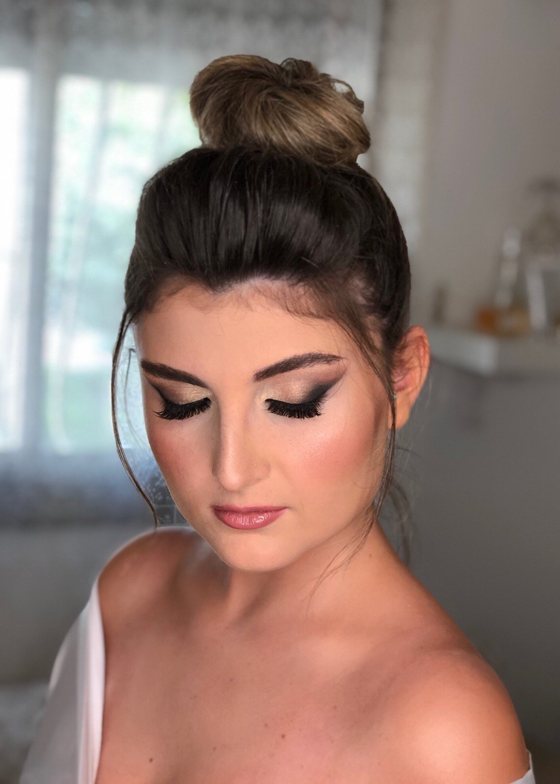 להתאים את התסרוקת כלה לפי הטעם האישי שלך - מבנה עגולות