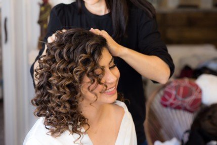 איך לבחור תסרוקת כלה לפי סוג השיער - שיער מתולתל
